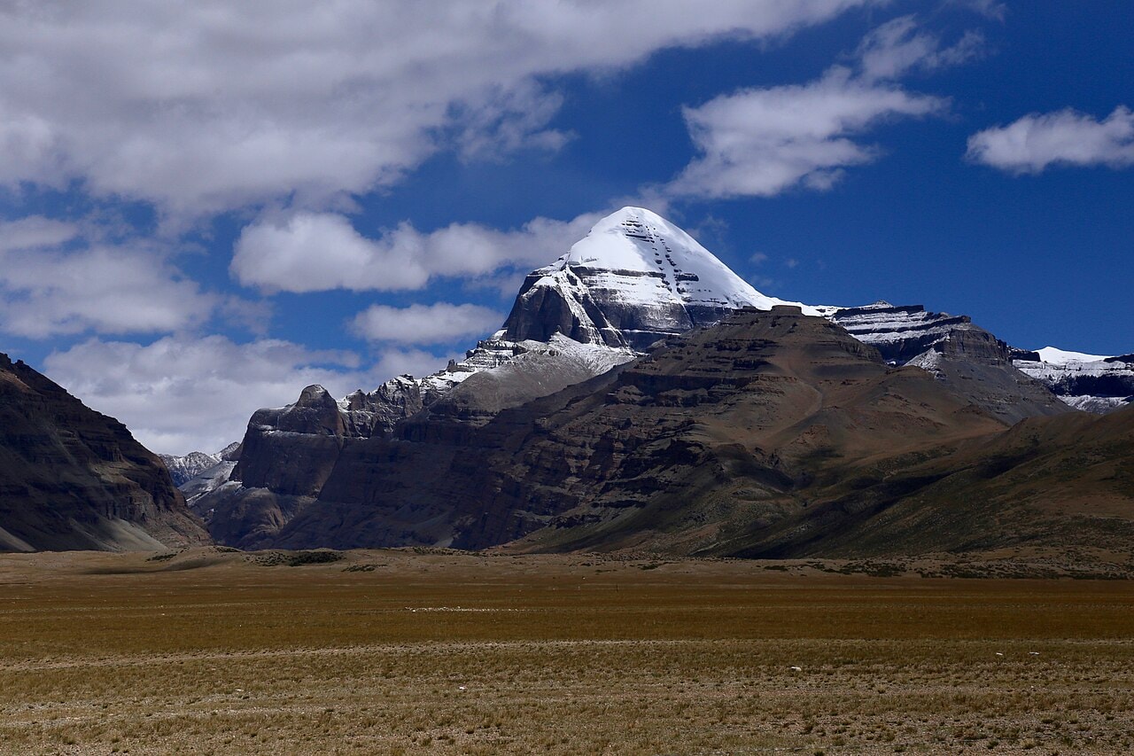 カイラス山 · 3D 地形をダウンロード